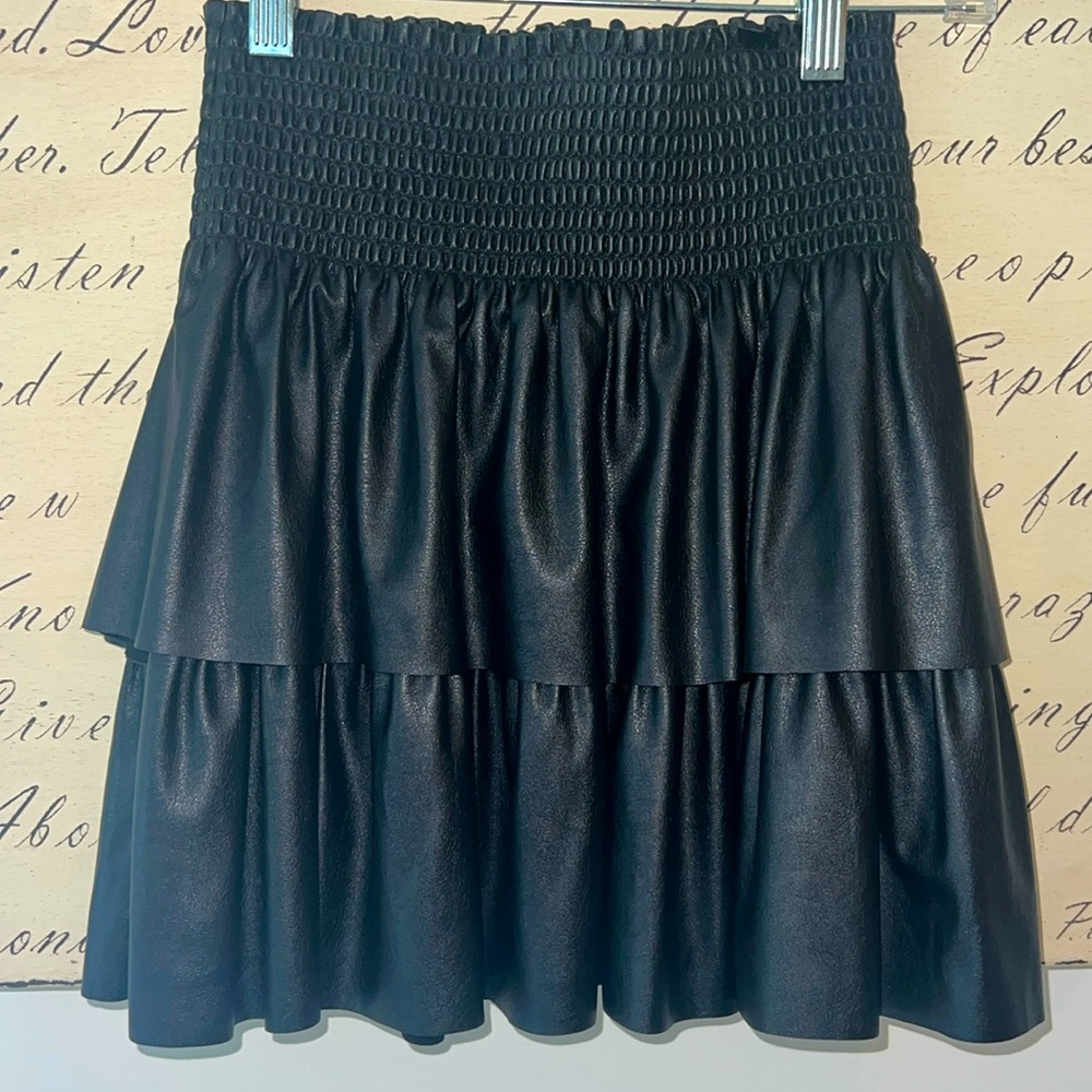 Women’s KOCH size XS tiered leather black skirt